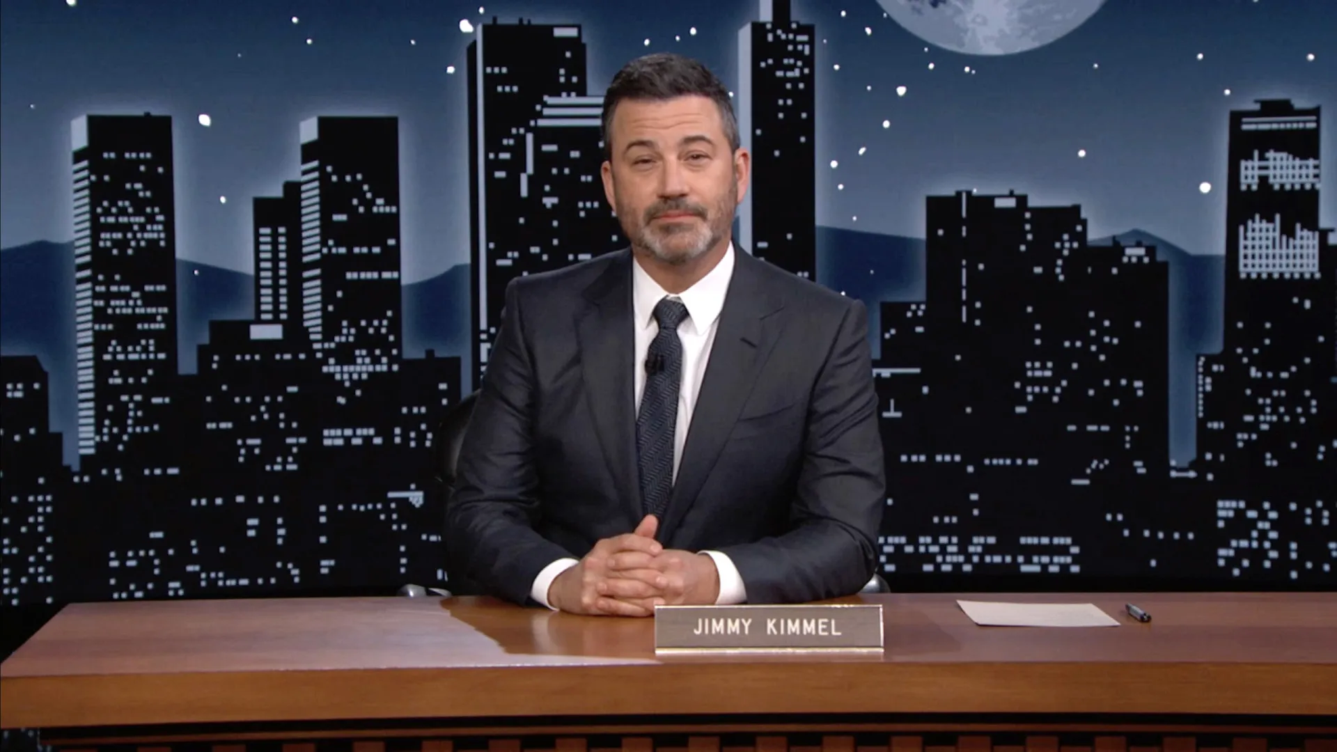 Donald Trump xinga Jimmy Kimmel após o apresentador fazer piada com caso Epstein
