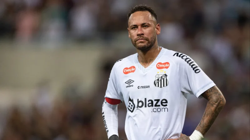 Neymar é relacionado para jogo com Flamengo após ser desfalque em clássico
