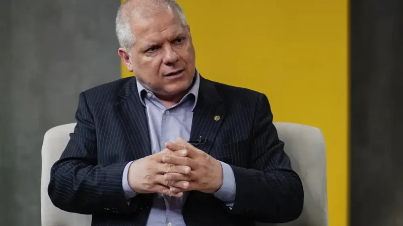 PF aponta que ex-presidente do INSS recebia propina mensal de R$ 250 mil em esquema