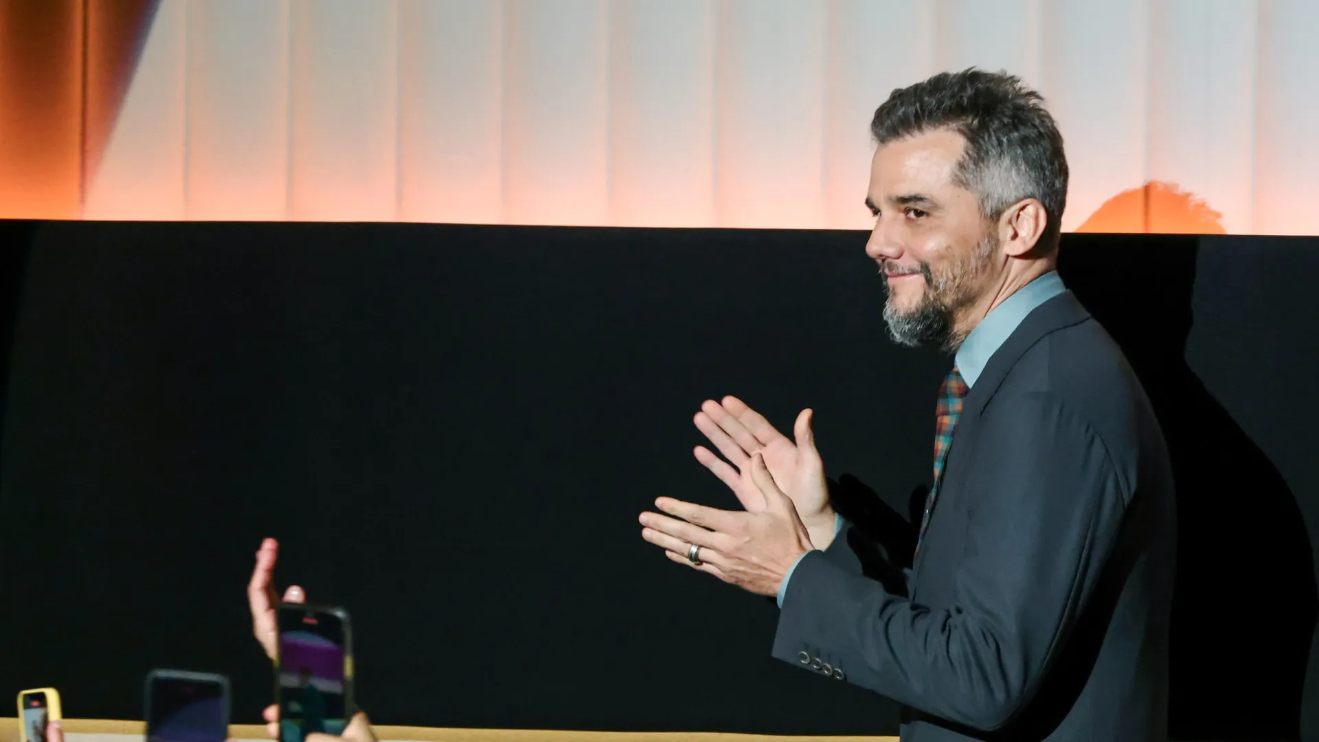 ‘Sinto que não estamos sozinhos’, diz Wagner Moura sobre torcida por ‘O Agente Secreto’