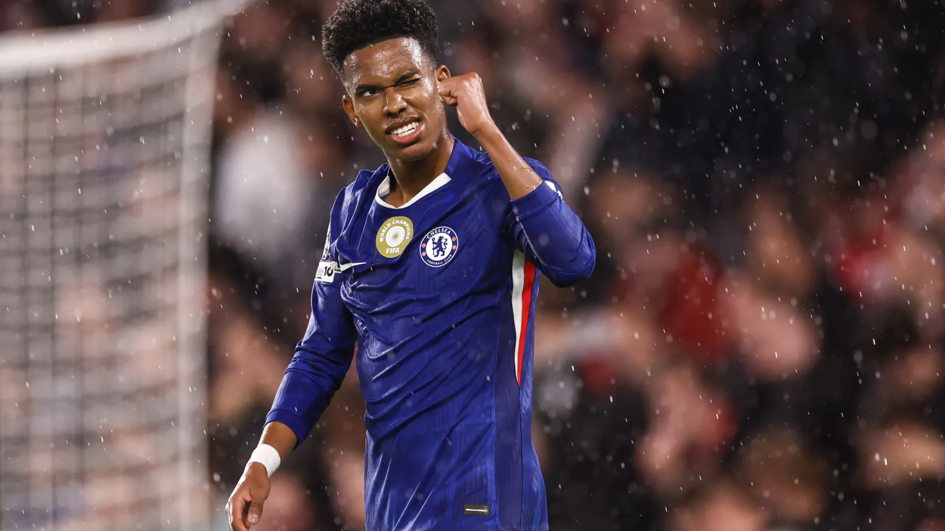 Chelsea supera vacilos de zagueiro e busca empate com Qarabag na Champions