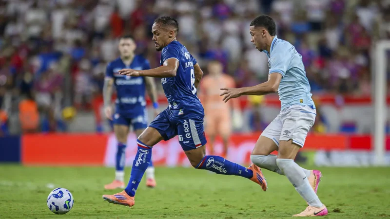 Goleiro se redime após falha bizarra, e Fortaleza empata com o Grêmio