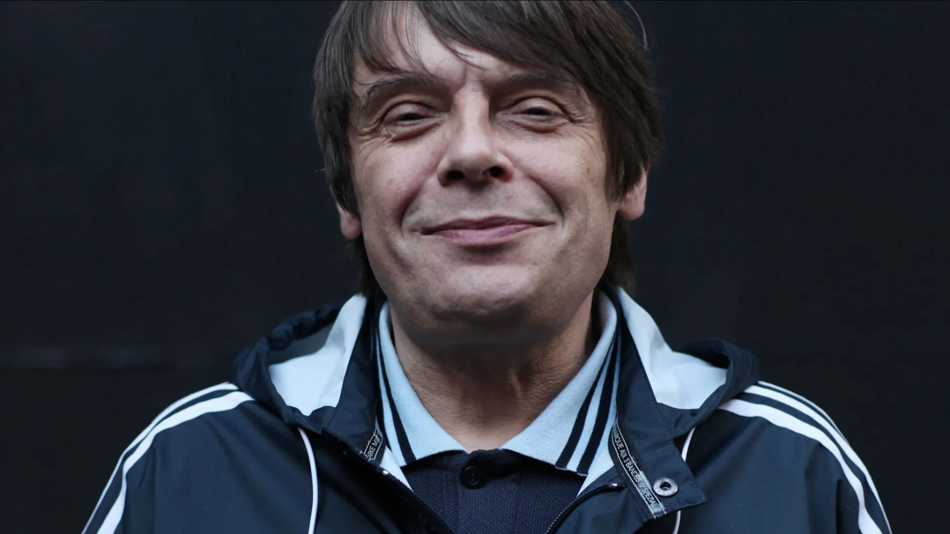 Morre Mani Mounfield, ex-baixista do Stone Roses e Primal Scream aos 63