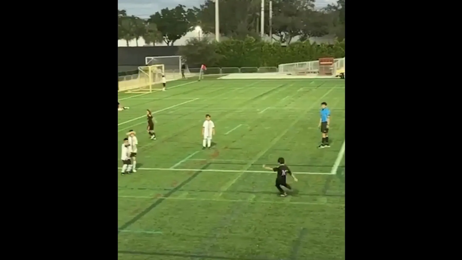 Filho de Messi faz golaço de falta aos 7 anos e viraliza nos EUA