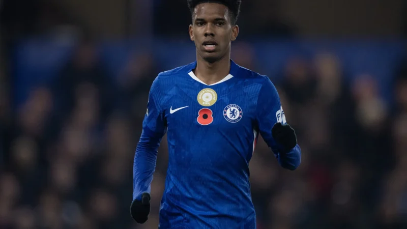 Torcedores do Chelsea ‘celebram’ ausência de Estêvão em vitória no Inglês