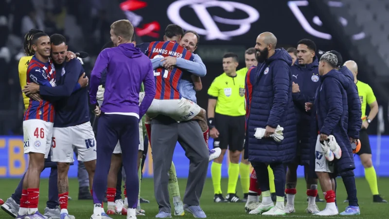 Mirando uma vaga na próxima Libertadores, Bahia recebe o Vasco