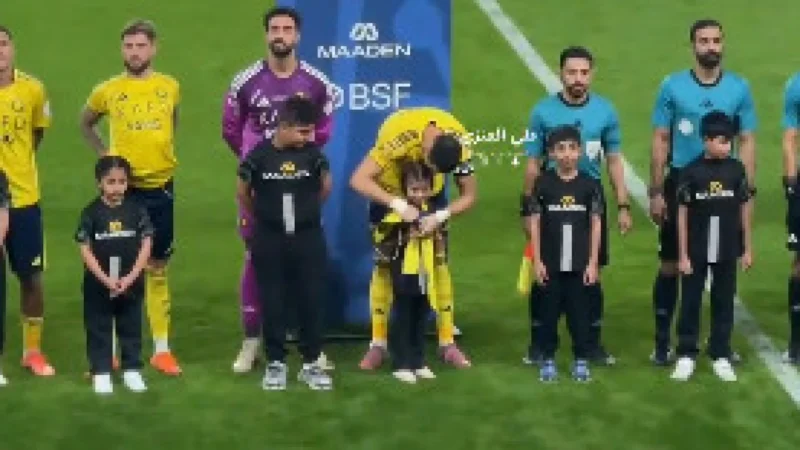 Gesto de Cristiano Ronaldo com criança em jogo do Al Nassr viraliza; veja