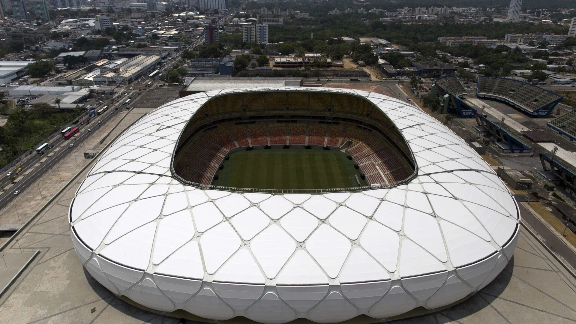 Manaus e Brasília concorrem pela Supercopa entre Flamengo e Corinthians