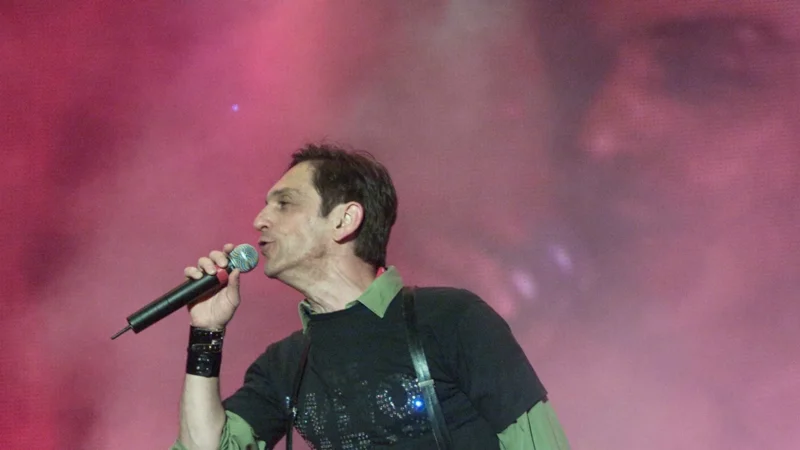 Paulo Miklos prepara álbum como intérprete e flerta com o indie em músicas inéditas