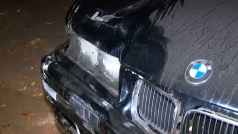 BMW bate em carro e deixa cinco pessoas da mesma família mortas no interior de SP