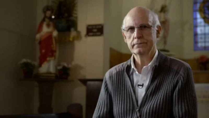 Proibido de usar redes, padre Júlio diz que recebeu ordem com ‘espírito de obediência’ e que missas online farão falta