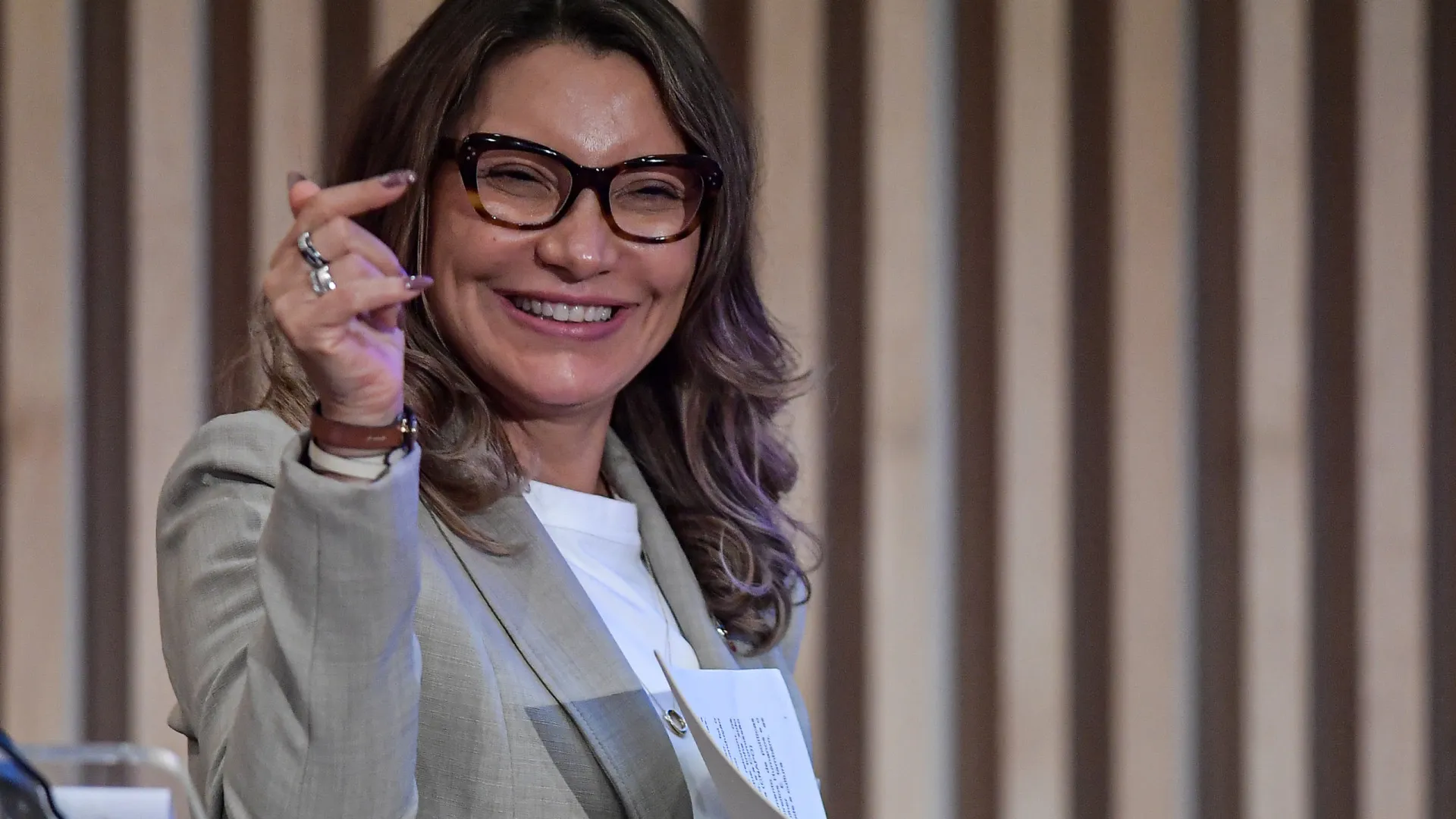 Janja reage a vídeo de Zezé Di Camargo e critica ataque às filhas de Silvio Santos