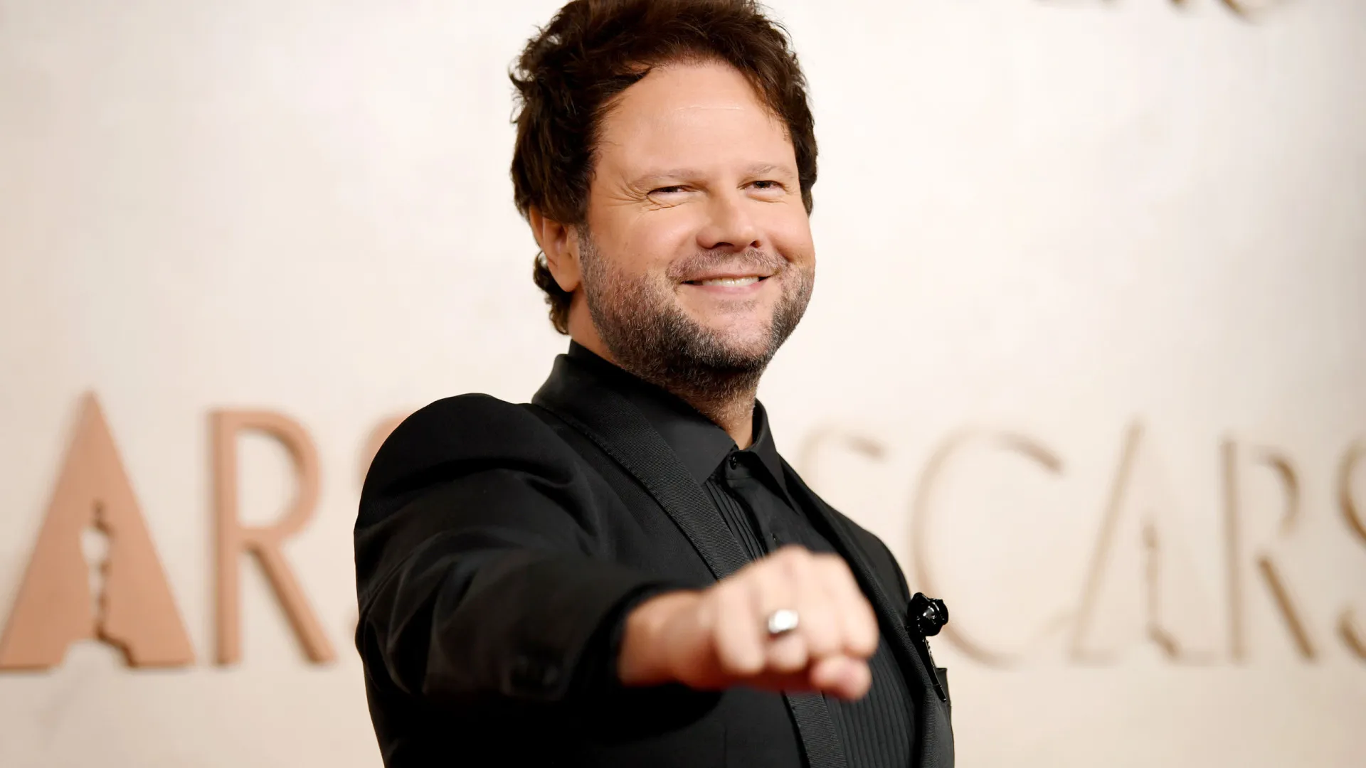 Selton Mello vira destaque internacional em ‘Anaconda’ e recebe elogios da crítica estrangeira