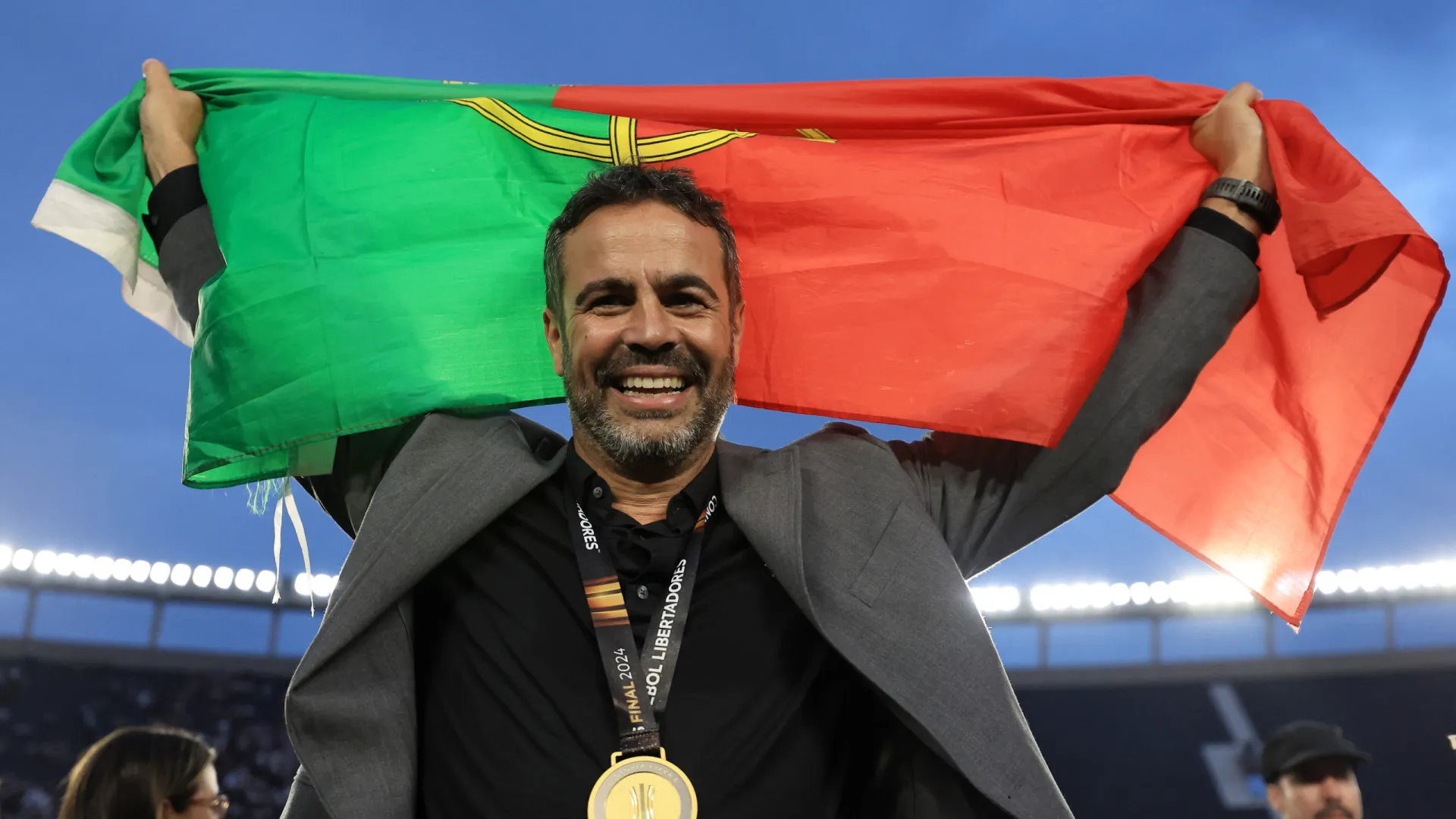 Artur Jorge está prestes a retornar ao futebol brasileiro, diz jornalista