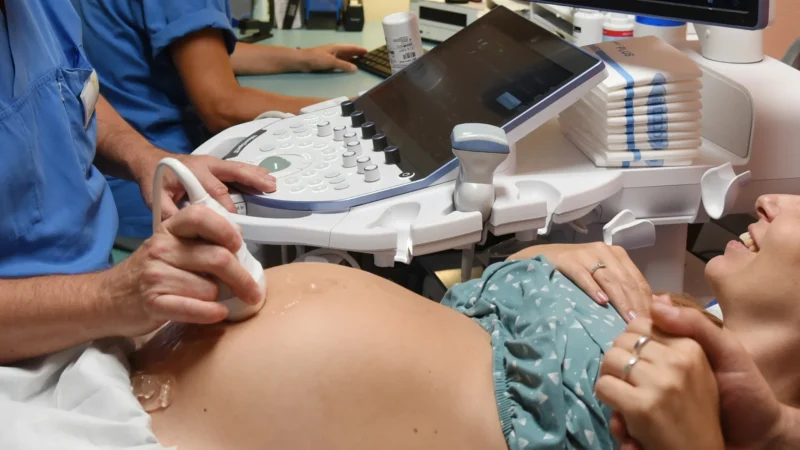 Brasil tem a maior queda em número de nascimentos em mais de três décadas