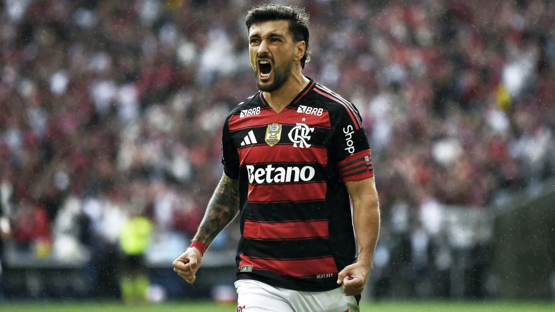 Arrascaeta brilha e Flamengo avança à semi da Copa Intercontinental
