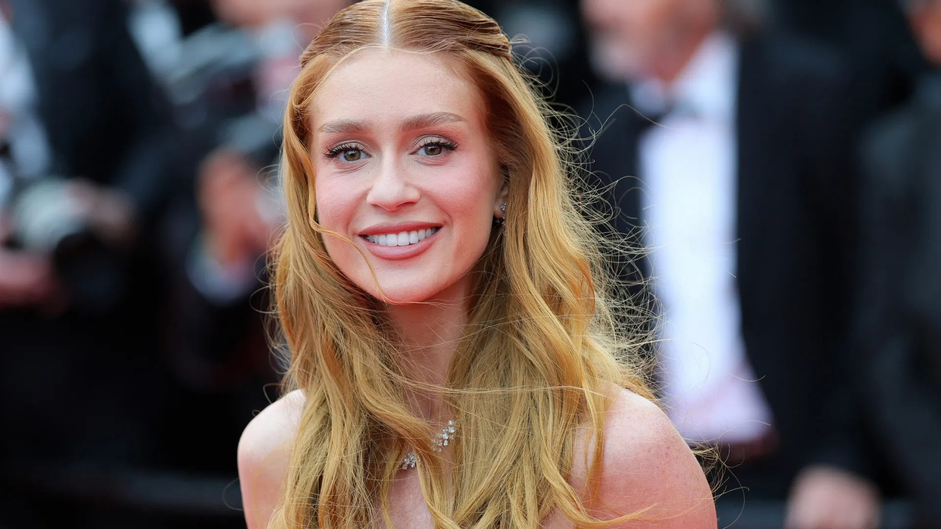 Marina Ruy Barbosa reage com ironia após ser chamada de feia