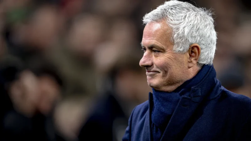 Pressionado, Xabi Alonso já tem Mourinho cotado como substituto no Real