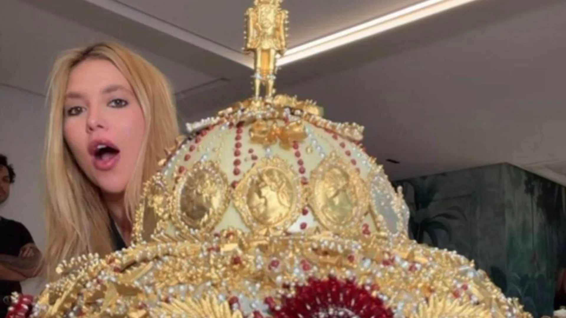 Virginia Fonseca exibe nas redes chocotone de R$ 5 mil