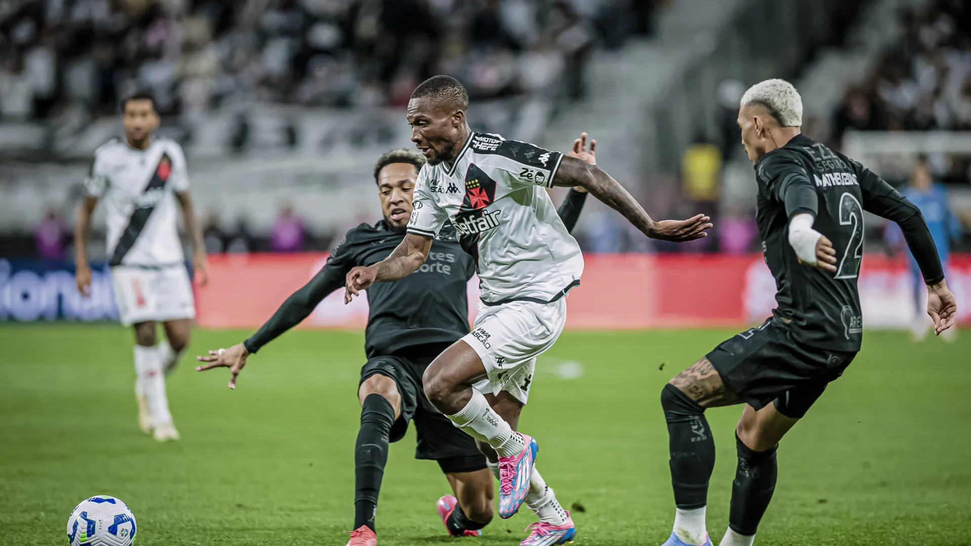 Vasco x Corinthians: 7 coincidências ligam final de hoje à do Mundial-2000