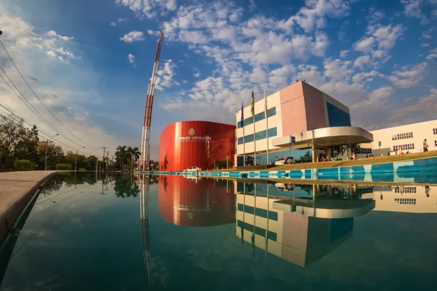 RGA em debate: governo propõe 4,26%, servidores cobram quase 20% e Assembleia decide rumo do reajuste em MT