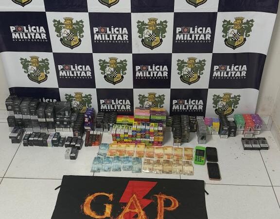 PM estoura depósito clandestino e prende dupla com quase 400 cigarros eletrônicos em MT