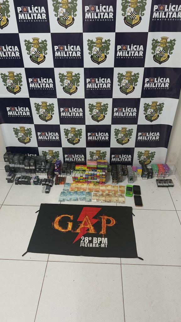 PM estoura depósito clandestino e prende dupla com quase 400 cigarros eletrônicos em MT