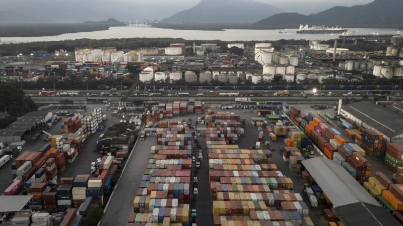 Brasil bate recorde de exportações em 2025 apesar de tarifas dos EUA