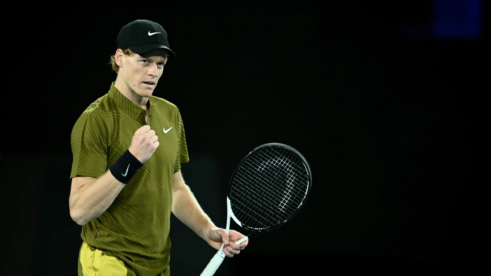 Sinner vence com dificuldades Spizzirri e segue no Australian Open