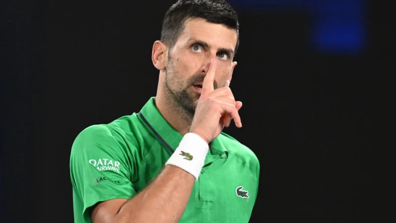 Adversário desiste, e Djokovic vai às quartas no Australian Open