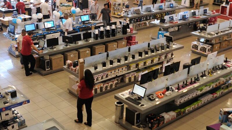 Varejo registra avanço de 1% em novembro