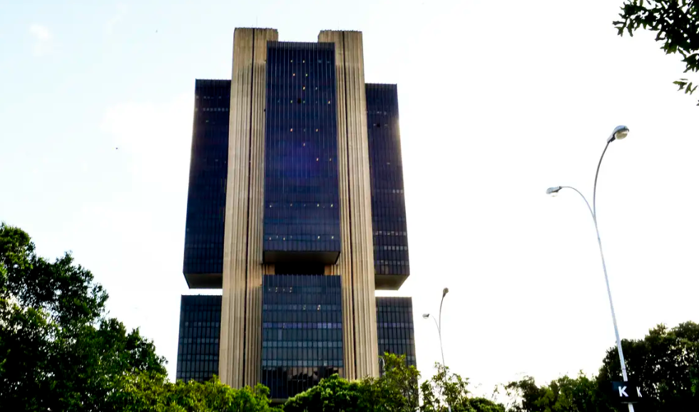 Copom mantém a taxa Selic em 15% ao ano