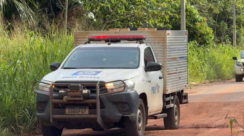 Carro é encontrado em córrego com corpo de homem dentro no Nortão