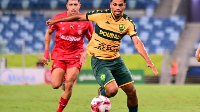 Eliel decide no fim e Cuiabá larga na frente na 6ª rodada do estadual