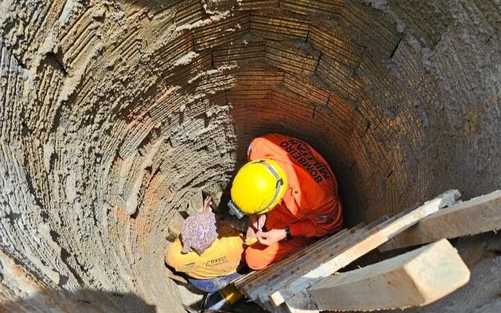 Trabalhadora cai em poço de 4,5 metros e é resgatada pelos Bombeiros em Lucas do Rio Verde