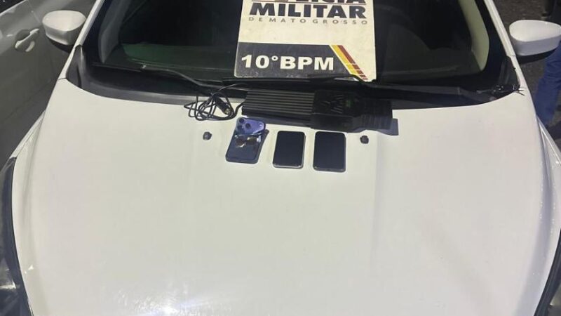 Quadrilha é presa com carro roubado e bloqueador de rastreamento em Cuiabá