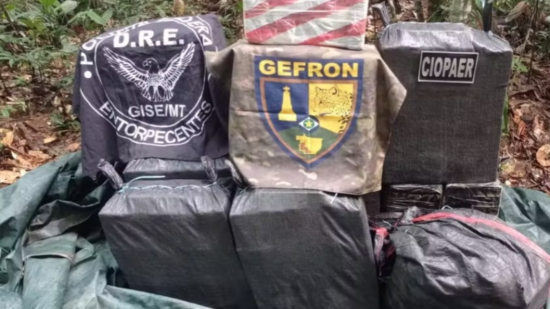 Avião do tráfico é apreendido em Sinop durante operação que intercepta 500 kg de drogas