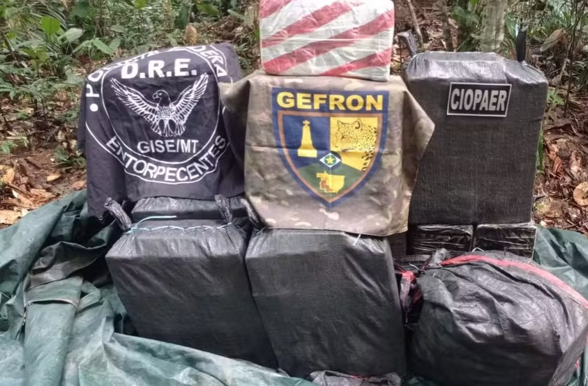 Avião do tráfico é apreendido em Sinop durante operação que intercepta 500 kg de drogas