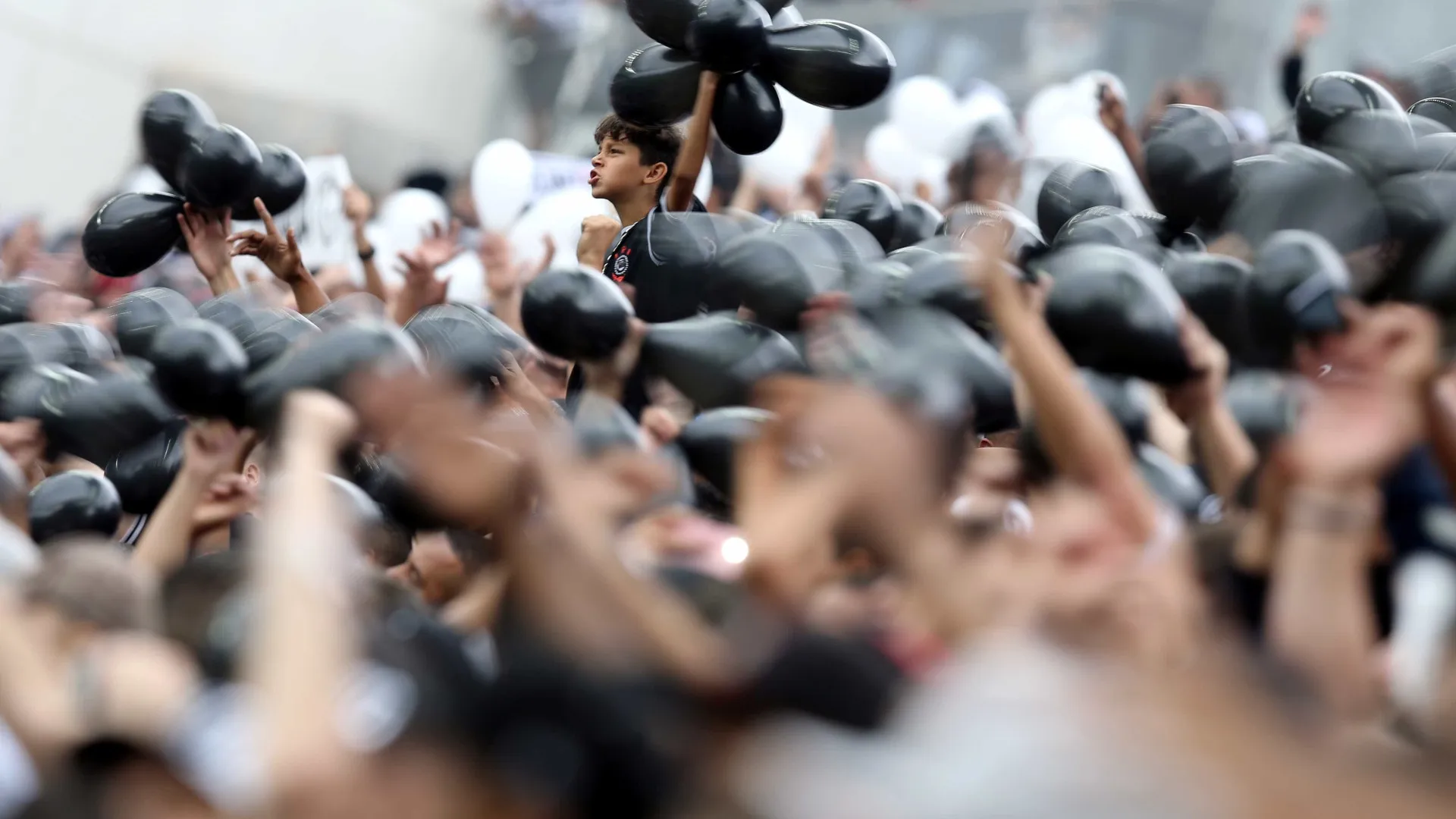 Torcidas de Corinthians e Flamengo romperam aliança com avanço da violência