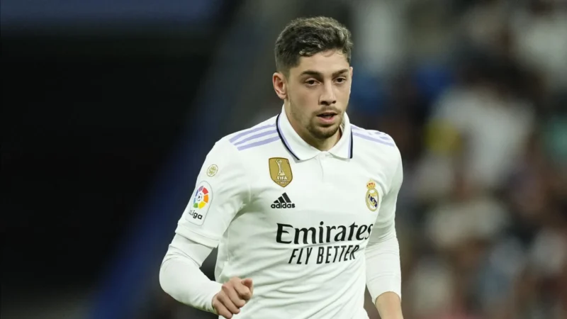 Real usa sul-americanos, bate Atlético e encara Barça na final da Supercopa