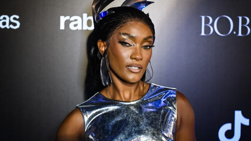 Erika Januza recebe visita surpresa do namorado, Arlindinho, em Pernambuco