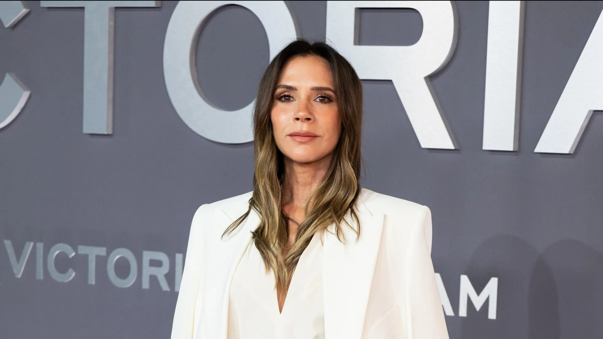 Veja os memes virais que estão deixando Victoria Beckham “devastada”