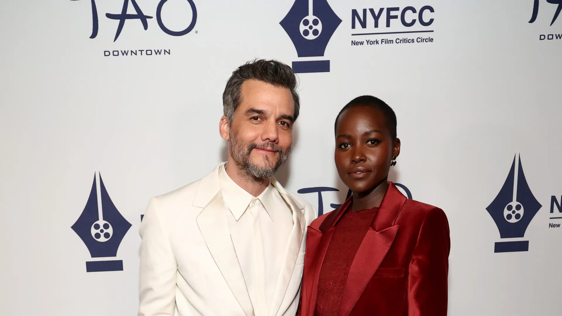 Lupita Nyong’o elogia Wagner Moura após prêmio em Nova York