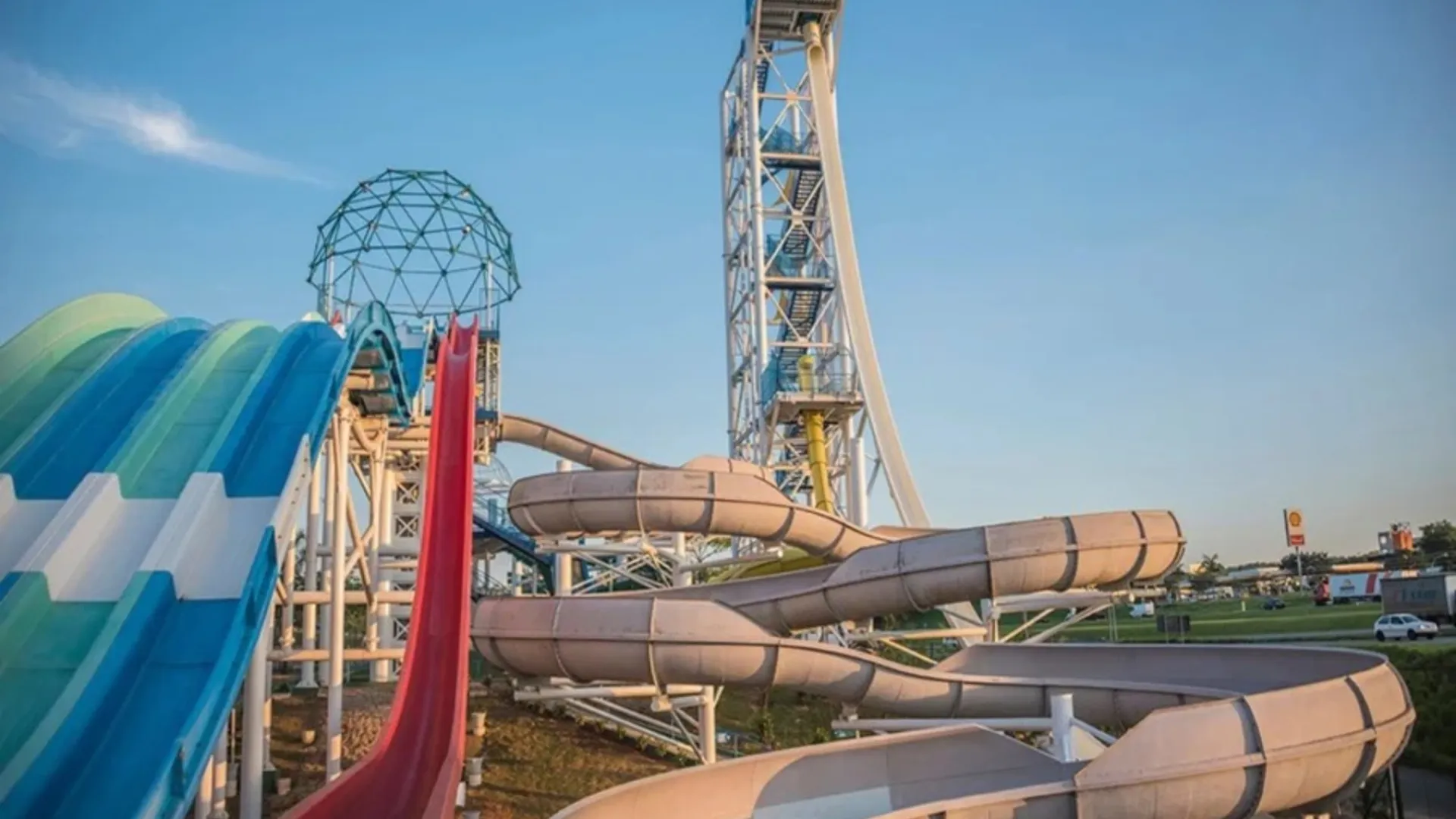 Salva-vidas morre em parque aquático no interior de SP