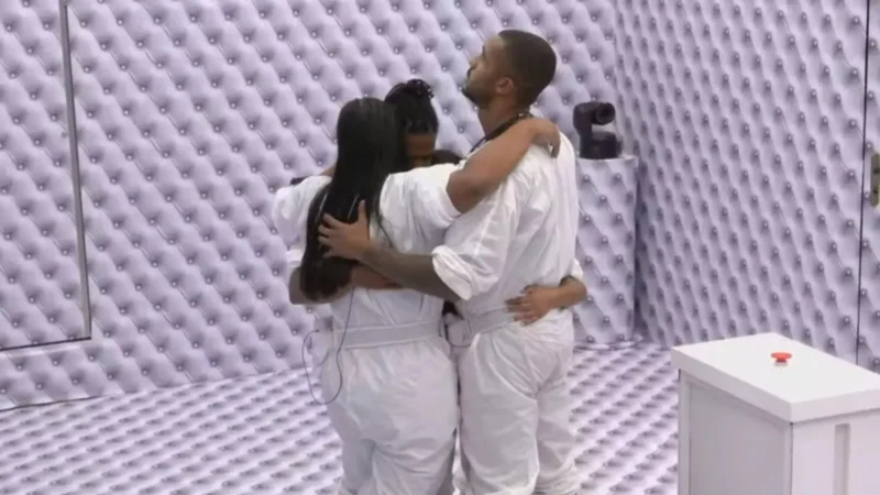Clima esquenta após chegada de novos participantes e briga por camas no BBB 26