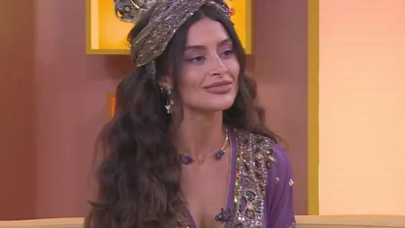 ‘Ela é baixa’, opina Aline Campos sobre Ana Paula Renault
