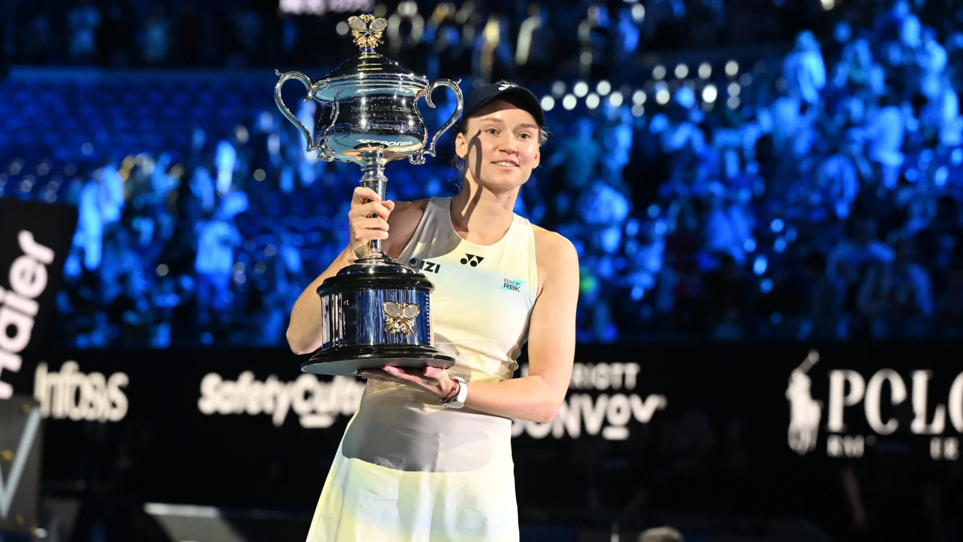 Elena Rybakina derrota número 1 do mundo e vence Aberto da Austrália