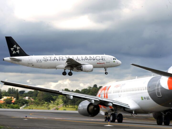 Serviços fecham o ano em alta pela quinta vez seguida