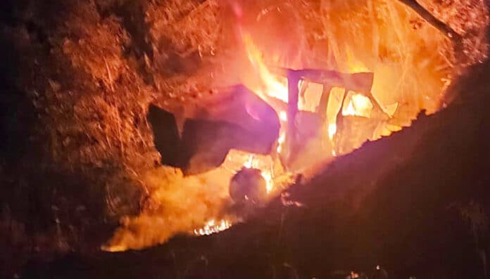 TRAGÉDIA NA ESTRADA: Caminhonete pega fogo em rodovia de MT e deixa dois mortos carbonizados