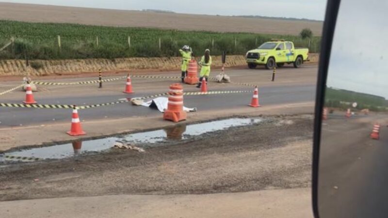 Capotamento na BR-163 deixa uma pessoa morta em Lucas do Rio Verde